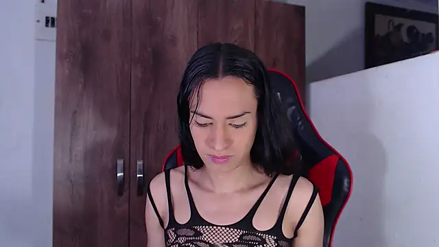 Snapshot of angie_tssex chatting on September 22, 9:10 pm angie tssex online show from September 22, 9:10 pm