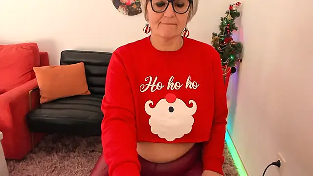 Milf-Ella online show from December 22, 10:15 am