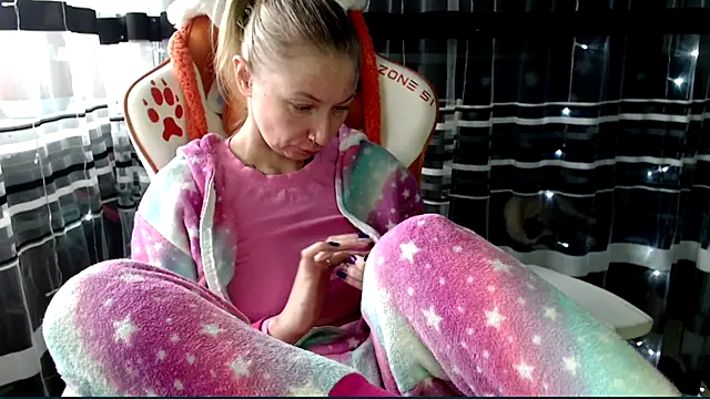 cold lollipop online show from February 19, 7:27 am