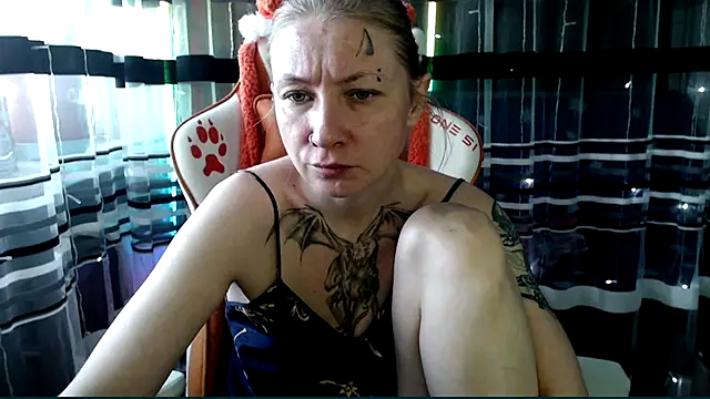 cold lollipop online show from February 14, 7:30 am