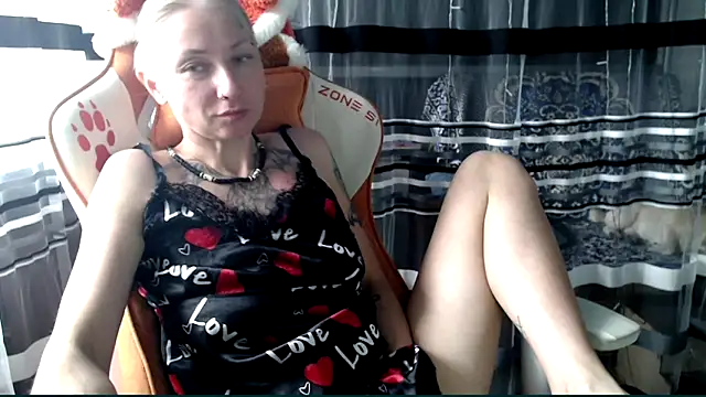 cold lollipop online show from April 23, 7:04 am