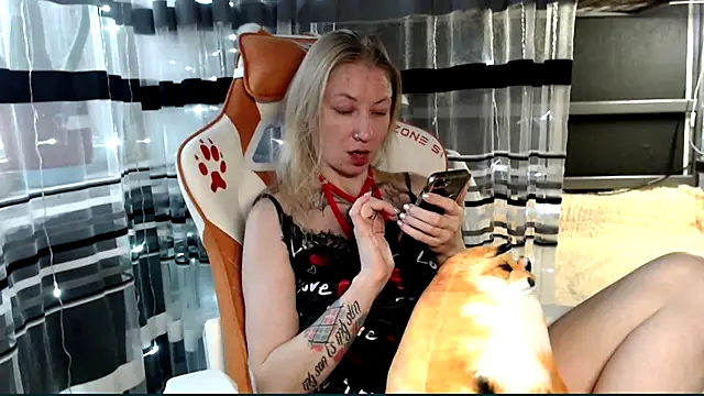 cold lollipop online show from December 17, 8:08 am