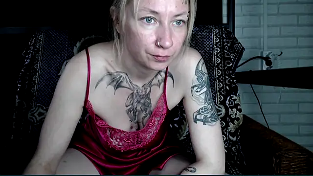 Snapshot of cold_lollipop chatting on September 16, 6:03 am cold lollipop online show from September 16, 6:03 am