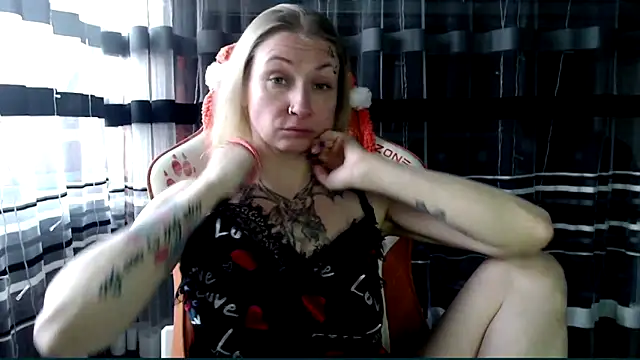 cold lollipop online show from February 24, 6:36 am