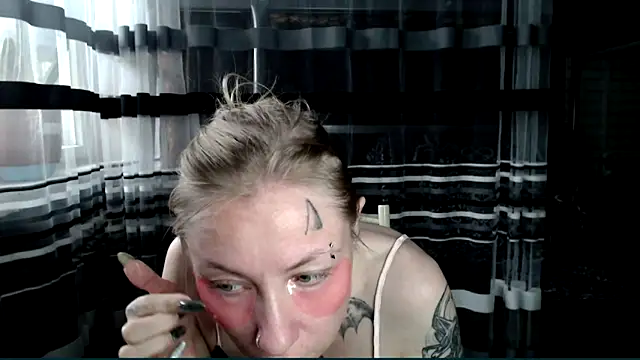 Snapshot of cold_lollipop chatting on October 11, 6:36 am cold lollipop online show from October 11, 6:36 am