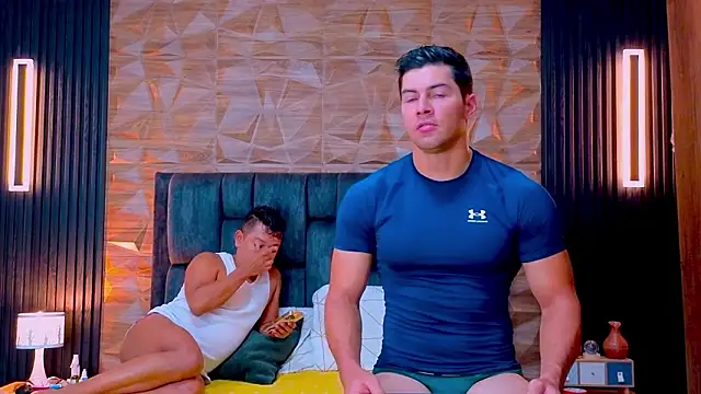 FelipeAndMarcello3 online show from March 23, 2:39 pm