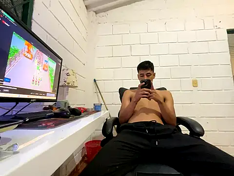 Max TheHorseDick online show from October 4, 2:35 am