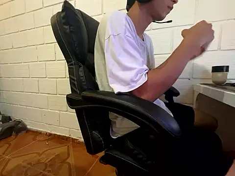 Max TheHorseDick online show from January 10, 10:16 pm