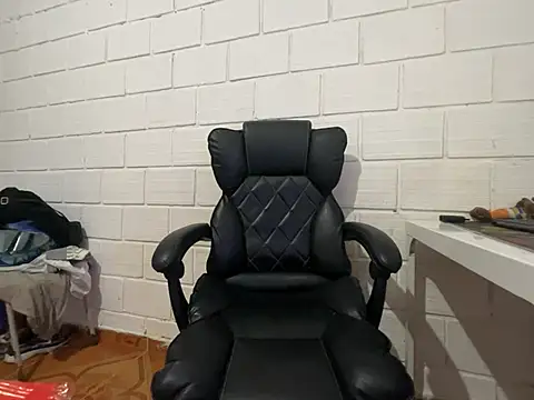 Max TheHorseDick online show from February 22, 4:52 pm