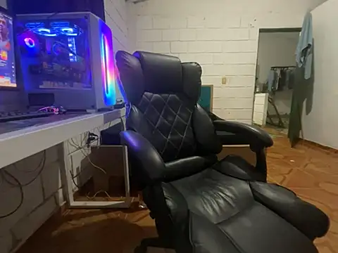 Max TheHorseDick online show from March 27, 7:28 am