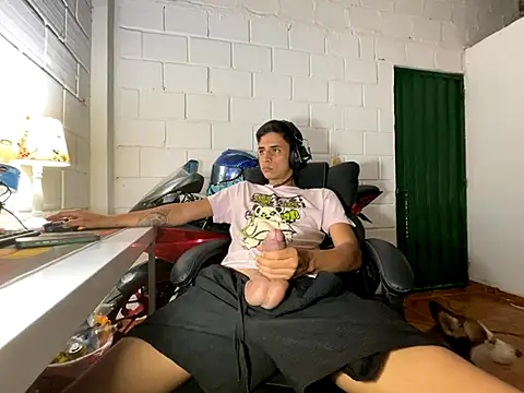 Max TheHorseDick online show from September 20, 7:24 am