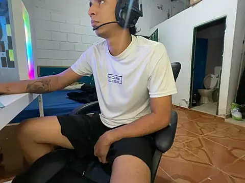 Max TheHorseDick online show from April 17, 4:10 pm