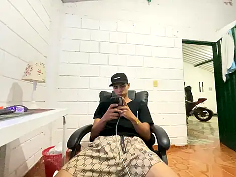 Max TheHorseDick online show from November 23, 1:59 am