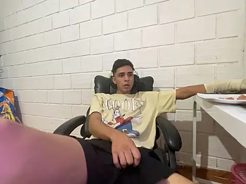 Max TheHorseDick online show from March 1, 7:14 pm