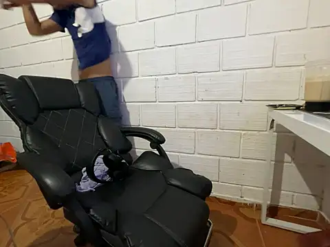 Max TheHorseDick online show from March 10, 3:32 am