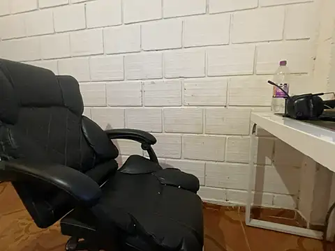 Max TheHorseDick online show from March 11, 6:02 pm