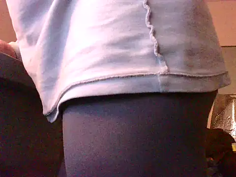 Snapshot of SDtinycok chatting on November 10, 8:25 pm SDtinycok online show from November 10, 8:25 pm