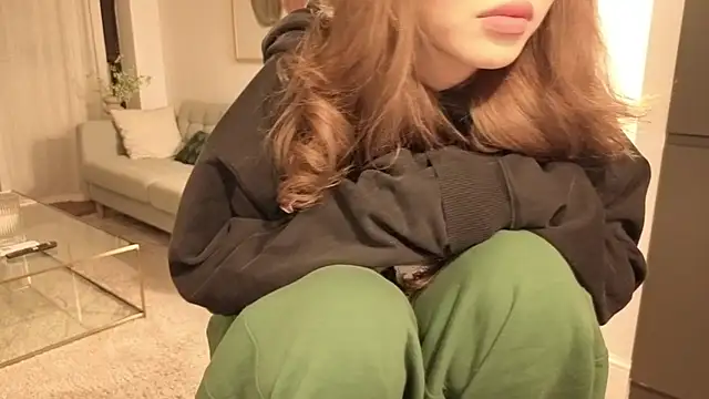 Snapshot of TammiLou chatting on January 7, 6:29 am TammiLou online show from January 7, 6:29 am