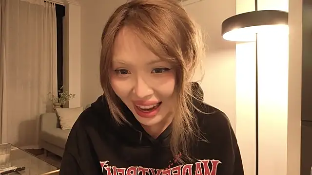 Snapshot of TammiLou chatting on January 7, 6:35 pm TammiLou online show from January 7, 6:35 pm