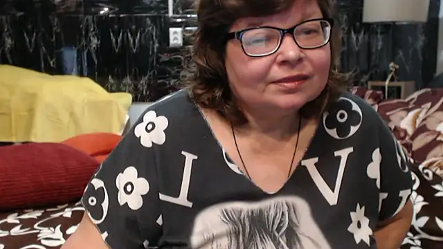 SweetMommaX online show from March 14, 7:20 pm