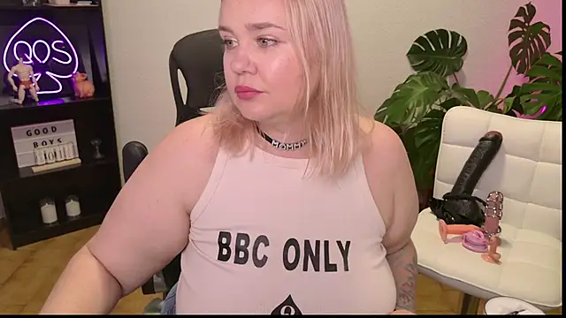 MargotGrey online show from July 1, 6:19 pm