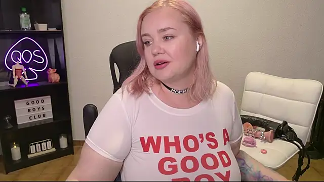 MargotGrey online show from June 12, 9:40 am
