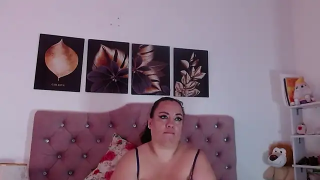 Snapshot of -helen chatting on September 10, 5:56 pm -helen online show from September 10, 5:56 pm