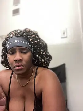Snapshot of Foreignthababyy chatting on April 30, 12:01 pm Foreignthababyy online show from April 30, 12:01 pm