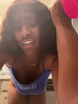 Snapshot of Foreignthababyy chatting on May 11, 9:23 pm Foreignthababyy online show from May 11, 9:23 pm