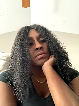 Foreignthababyy online show from November 15, 8:24 pm