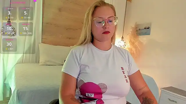 halaaa 1 online show from March 4, 6:59 pm