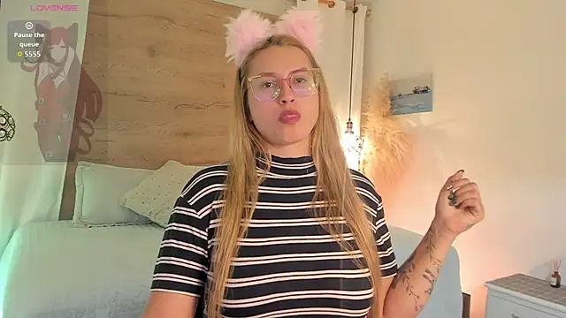 halaaa 1 online show from March 31, 4:31 pm