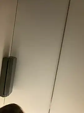 -AngelAri- online show from April 15, 6:01 pm