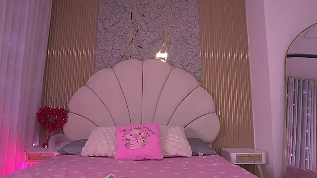 mssburbuja online show from March 10, 3:10 am