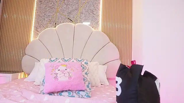 Snapshot of mssburbuja chatting on November 7, 3:11 am mssburbuja online show from November 7, 3:11 am