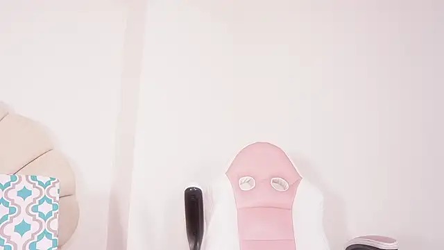 Snapshot of mssburbuja chatting on October 28, 3:18 am mssburbuja online show from October 28, 3:18 am