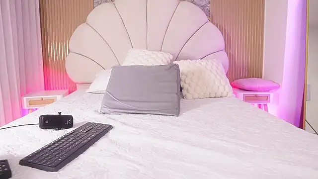 Snapshot of mssburbuja chatting on November 20, 3:07 am mssburbuja online show from November 20, 3:07 am