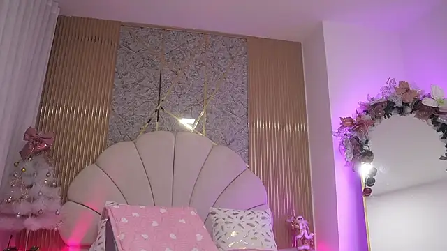 Snapshot of mssburbuja chatting on November 25, 3:07 am mssburbuja online show from November 25, 3:07 am