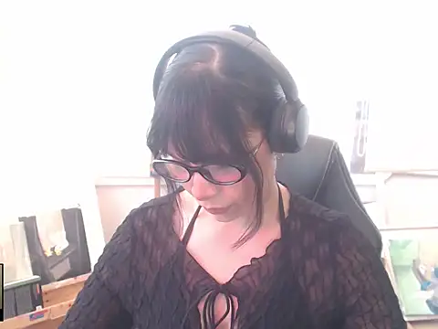 alien  show online show from April 21, 6:14 pm