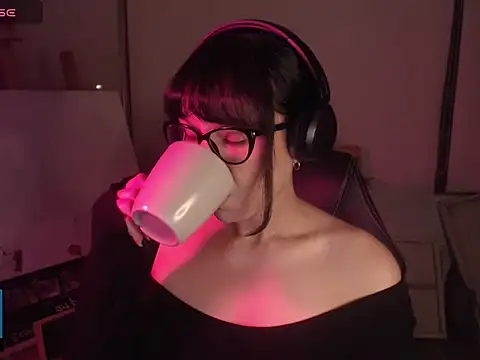 alien  show online show from April 15, 9:59 am