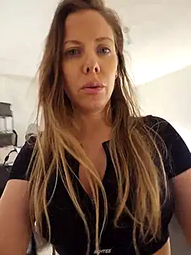 novaforyou1 online show from October 30, 4:37 pm