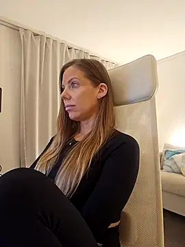 novaforyou1 online show from November 9, 4:55 pm