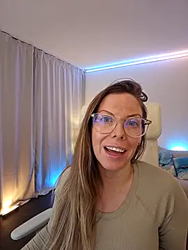 Snapshot of novaforyou1 chatting on February 8, 2:37 pm novaforyou1 online show from February 8, 2:37 pm