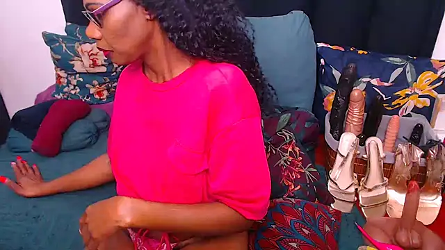Snapshot of sexybootylicious chatting on July 3, 9:05 am sexybootylicious online show from July 3, 9:05 am