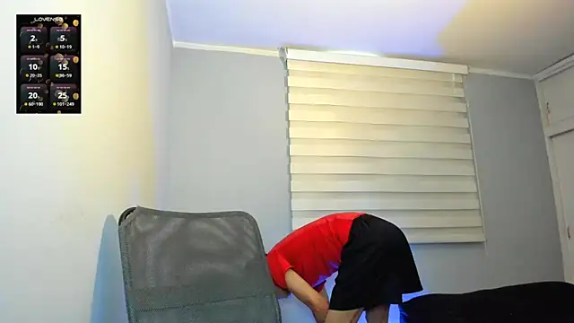 tom Howard online show from October 17, 6:43 pm