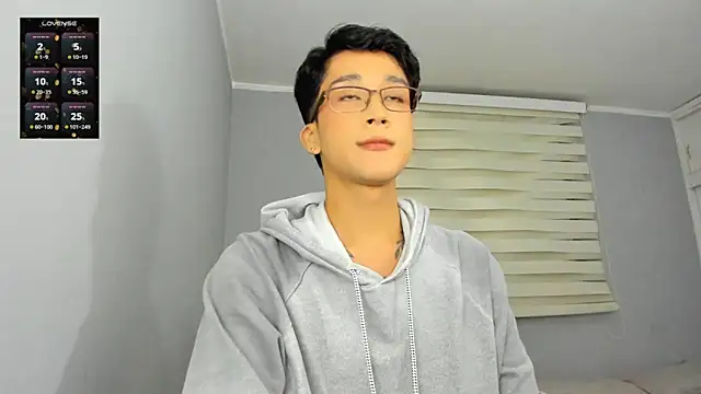 tom Howard online show from October 13, 2:57 am