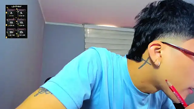 tom Howard online show from October 22, 2:49 pm