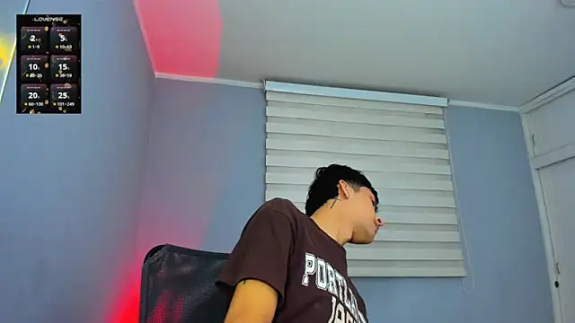 tom Howard online show from November 15, 2:26 am