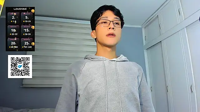 tom Howard online show from September 19, 3:43 am