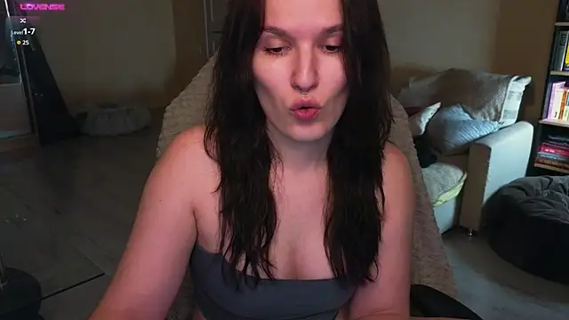 Val lava online show from July 14, 7:09 pm